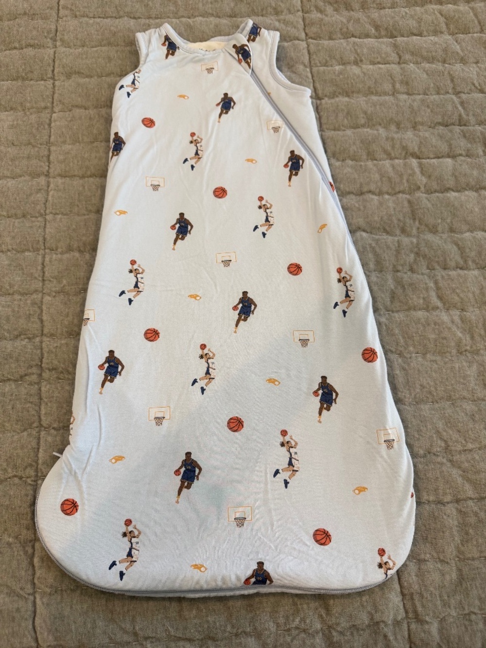 Kyte Baby Sleep Sack Small 1.0 Tog Zip Bottom Quilted Sleep Bag Basketball Hoops